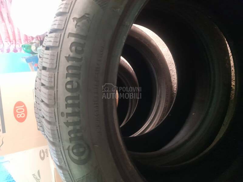 Continental 215/50 R17 Zimska