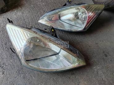 Farovi za Ford Focus od 2000. do 2002. god.