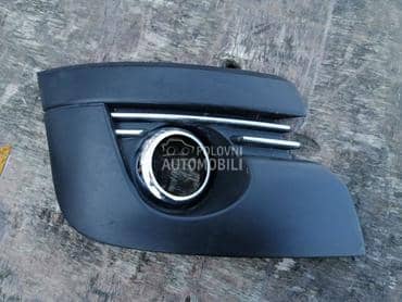 Desna resetka branika za Peugeot 3008 od 2008. do 2013. god.