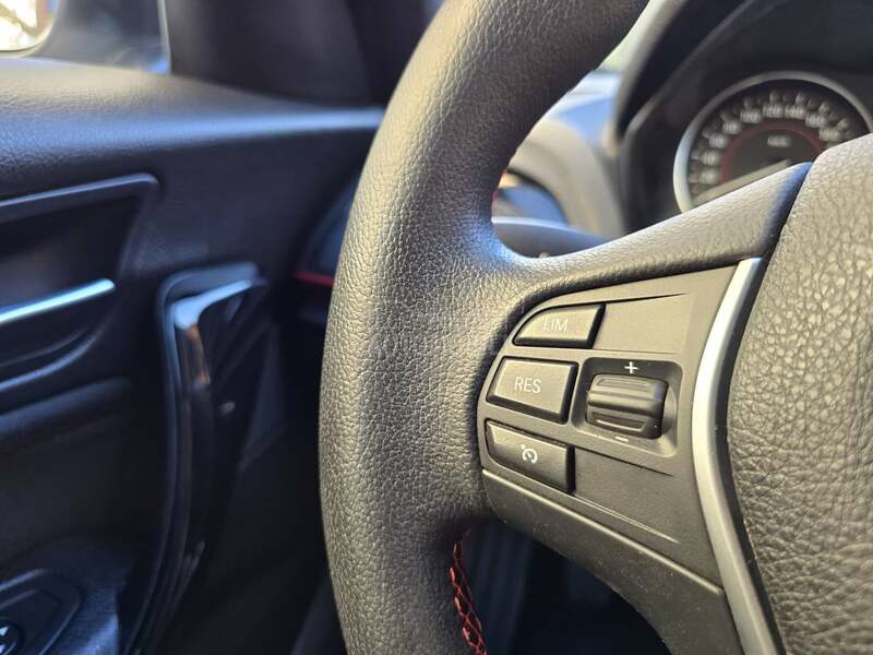 BMW 116 d Sportline Perla