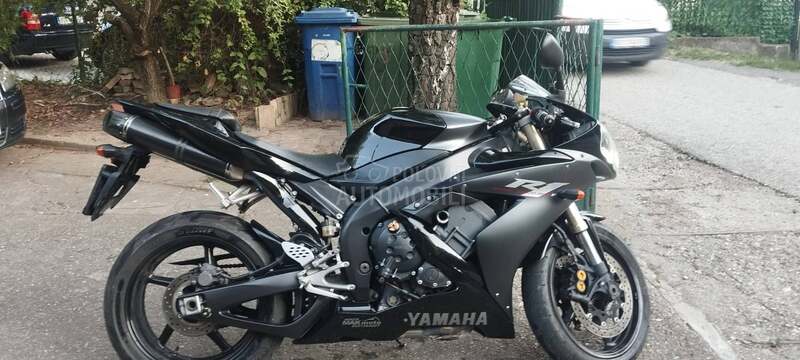 Yamaha R1