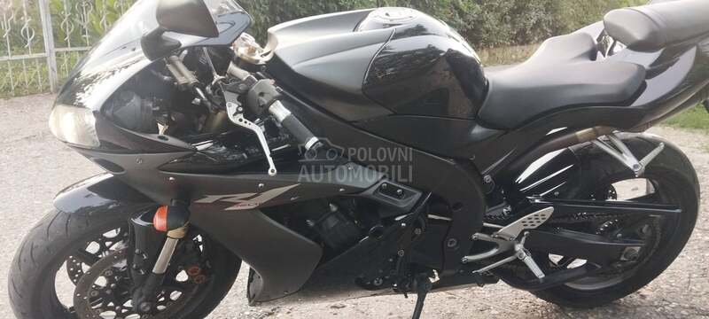 Yamaha R1