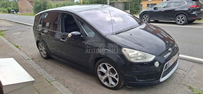 Ford S-Max TITANIUM