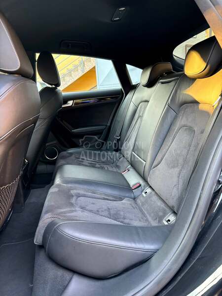 Audi A5 2.0T s line/109.000