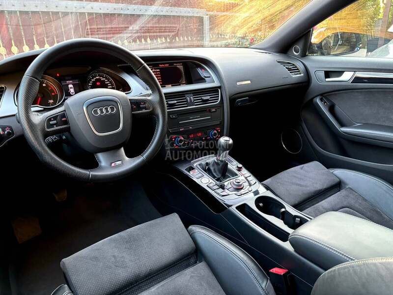 Audi A5 2.0T s line/109.000