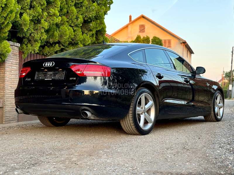 Audi A5 2.0T s line/109.000