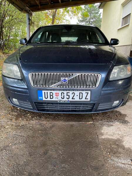 Volvo V50 