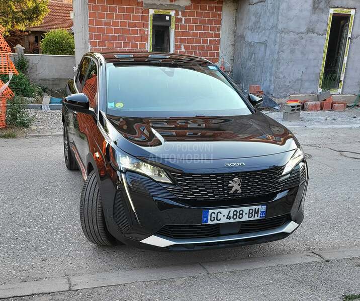 Peugeot 3008 1.5 ALLURE V. SERV