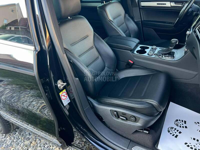 Volkswagen Touareg 3.0TDI/Pano/ACC/Vazd