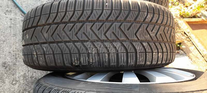 Pirelli 205/55 R16 Zimska