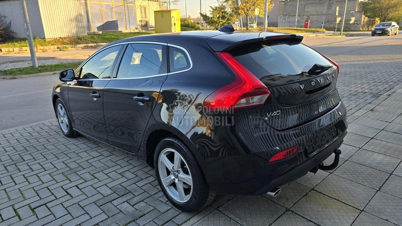 Volvo V40 2.0 D4 MOMENTUM