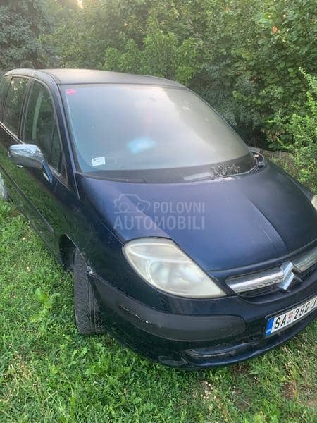 Citroen C8 
