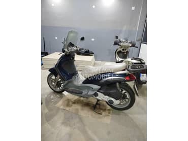 Piaggio Beverly 250