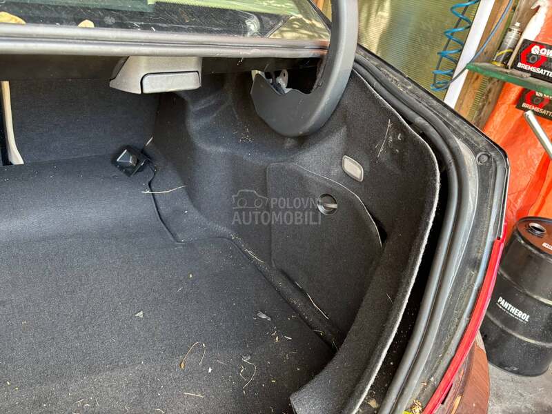 Enterijer Gepeka w204