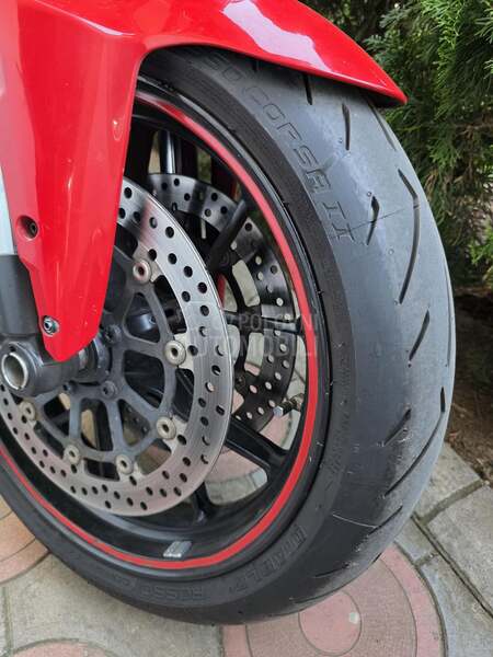 Ducati 848 streetfighter