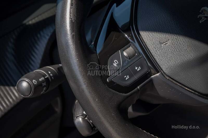 Peugeot 2008 1.2PureTech Aut