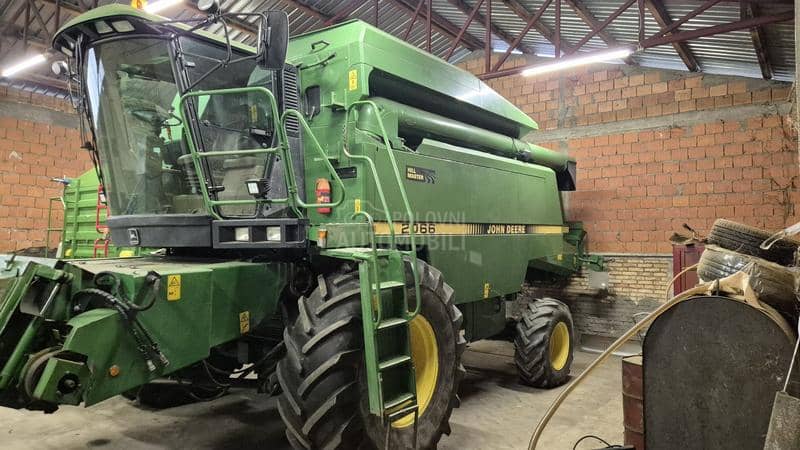 John Deere 2066