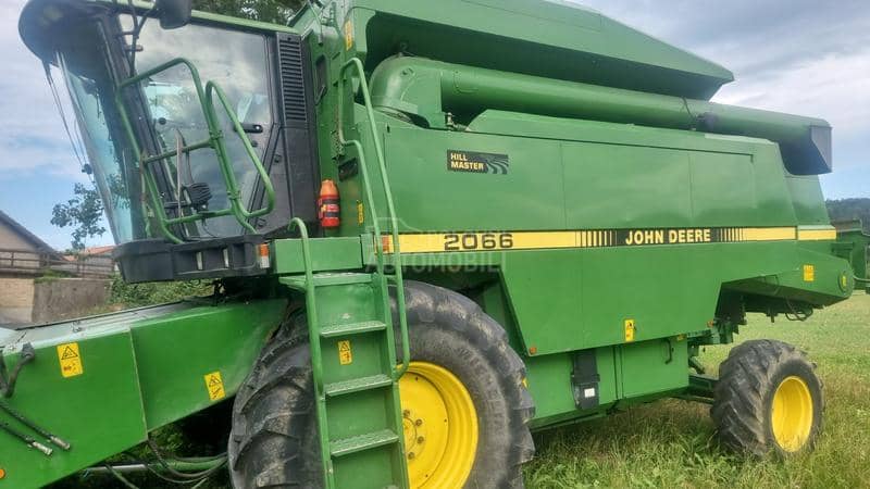 John Deere 2066