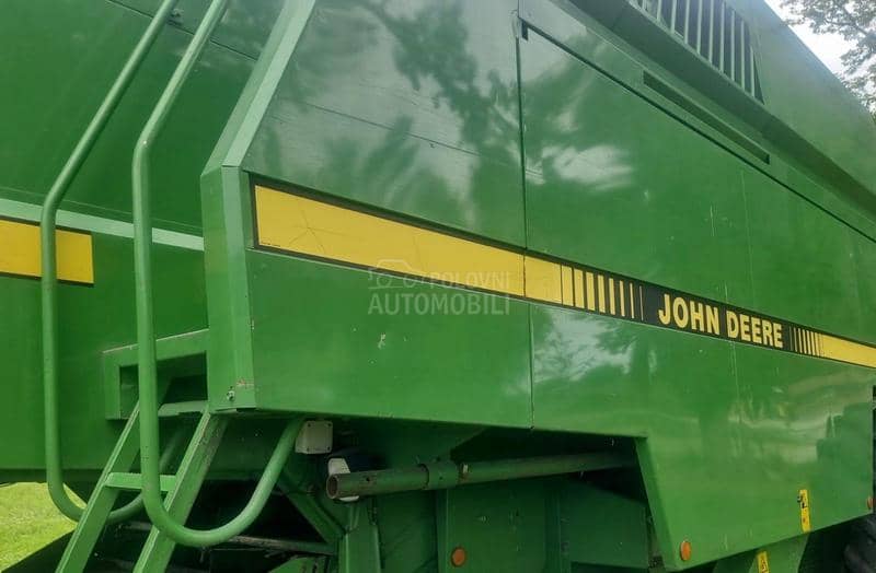 John Deere 2066
