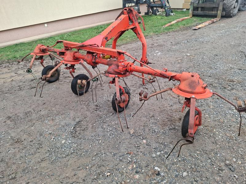 Kuhn Rastresaci vise komada