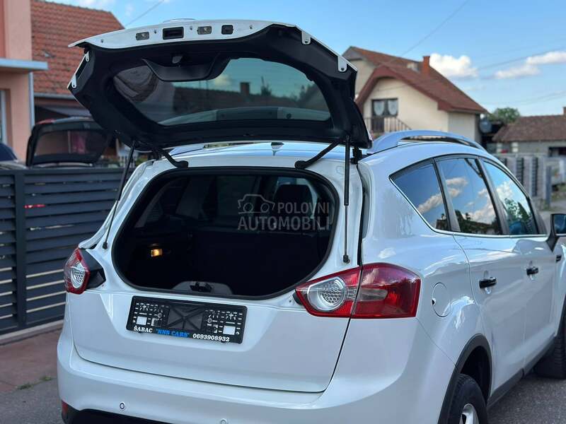 Ford Kuga 4x4/pano/titanium