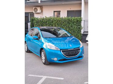 Peugeot 208 CH