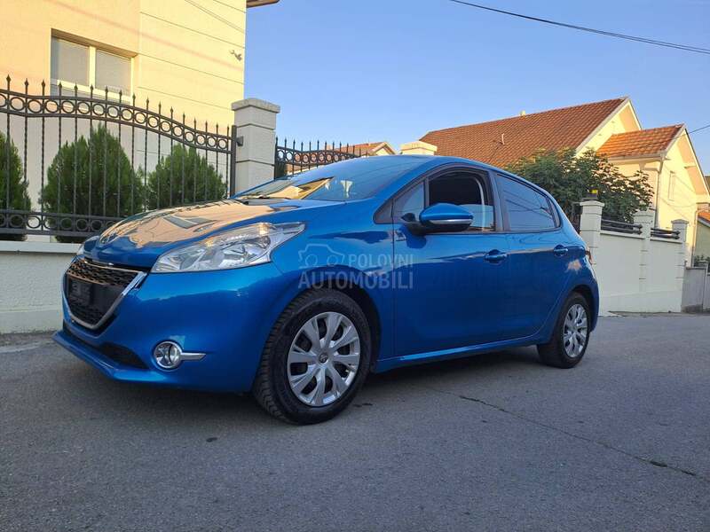 Peugeot 208 CH
