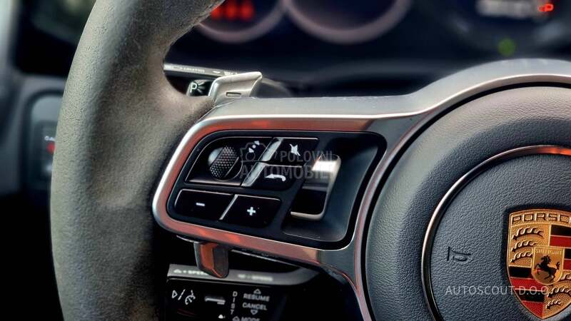 Porsche Cayenne e-Hybrid