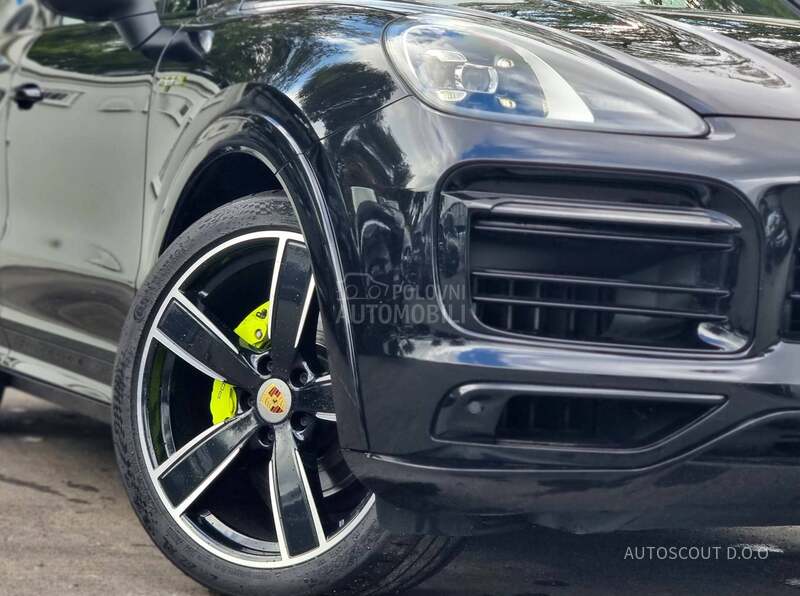 Porsche Cayenne e-Hybrid