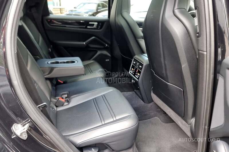 Porsche Cayenne e-Hybrid