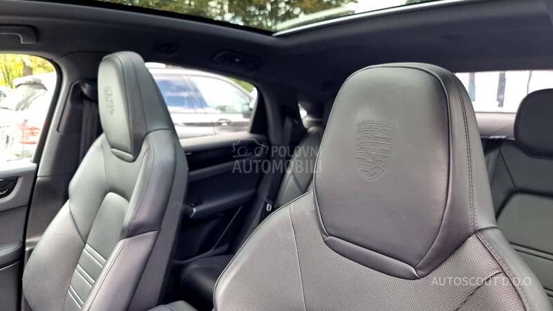 Porsche Cayenne e-Hybrid