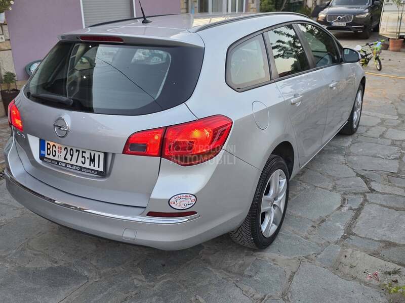 Opel Astra J 1.6cdti Svajcarija