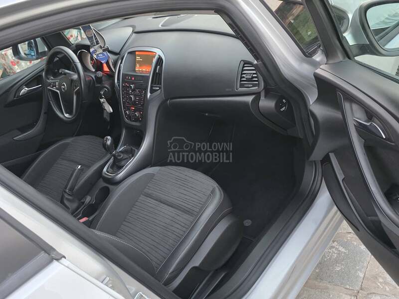 Opel Astra J 1.6cdti Svajcarija