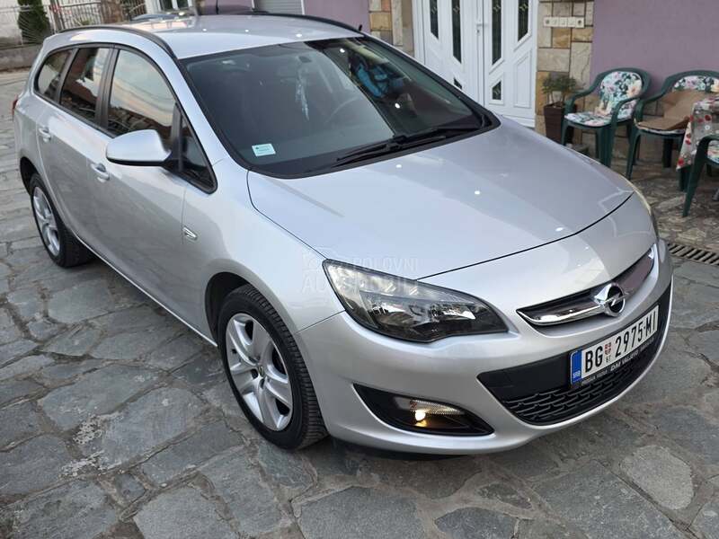 Opel Astra J 1.6cdti Svajcarija