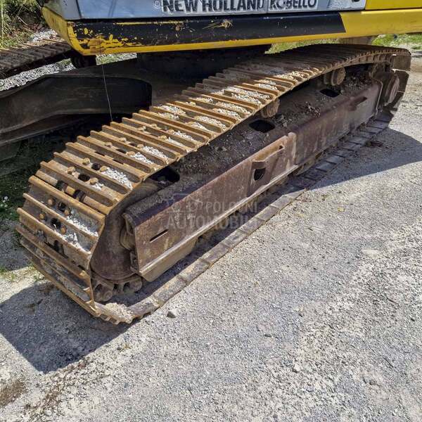 New Holland Kobelco E215