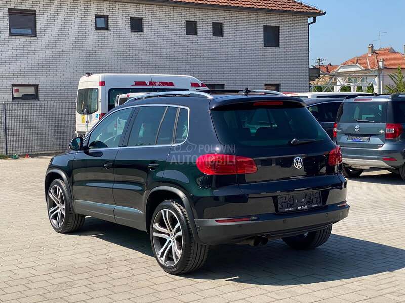 Volkswagen Tiguan R- Line 4x4 DSG CH