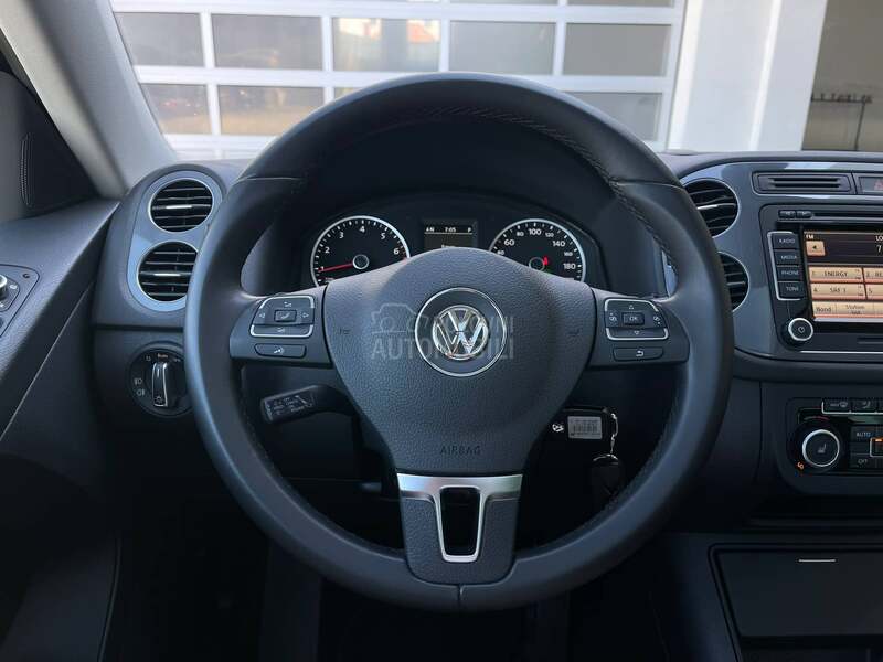 Volkswagen Tiguan R- Line 4x4 DSG CH