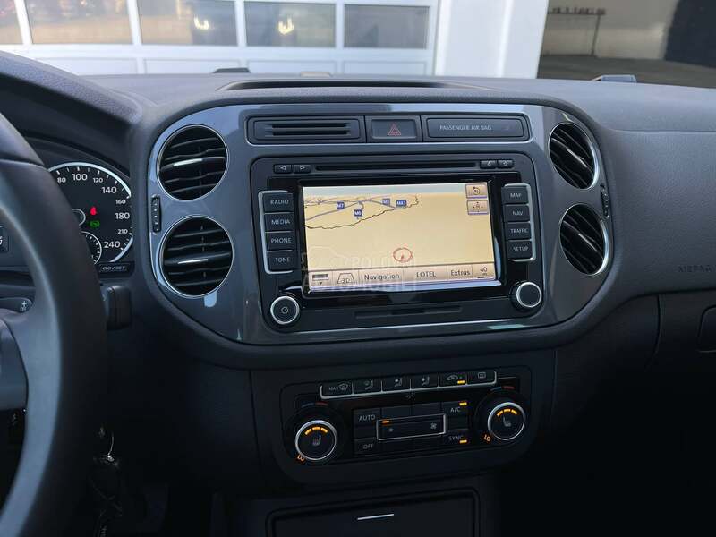 Volkswagen Tiguan R- Line 4x4 DSG CH
