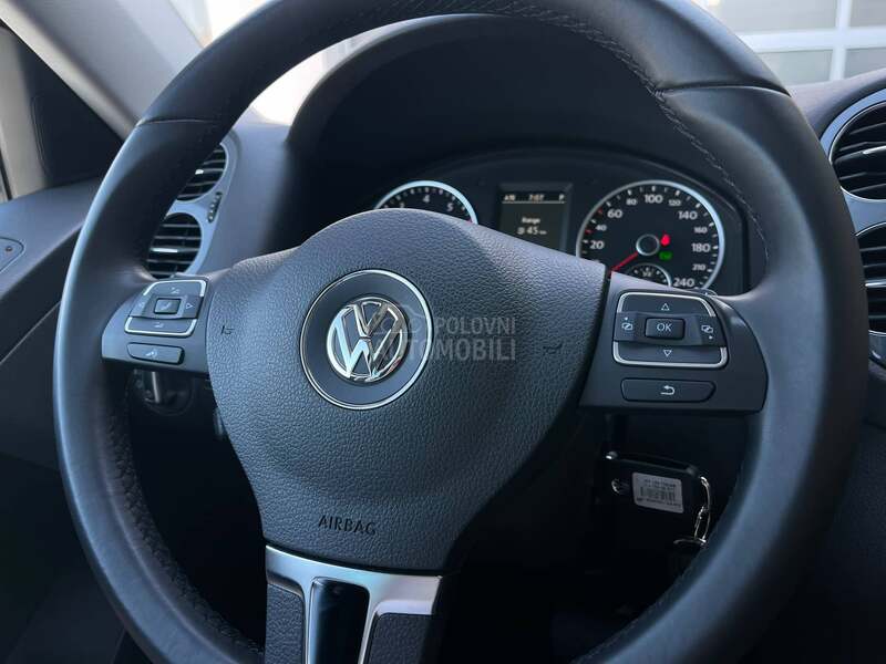 Volkswagen Tiguan R- Line 4x4 DSG CH