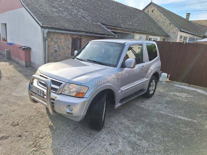 Mitsubishi Pajero 3.2 DID   N 1