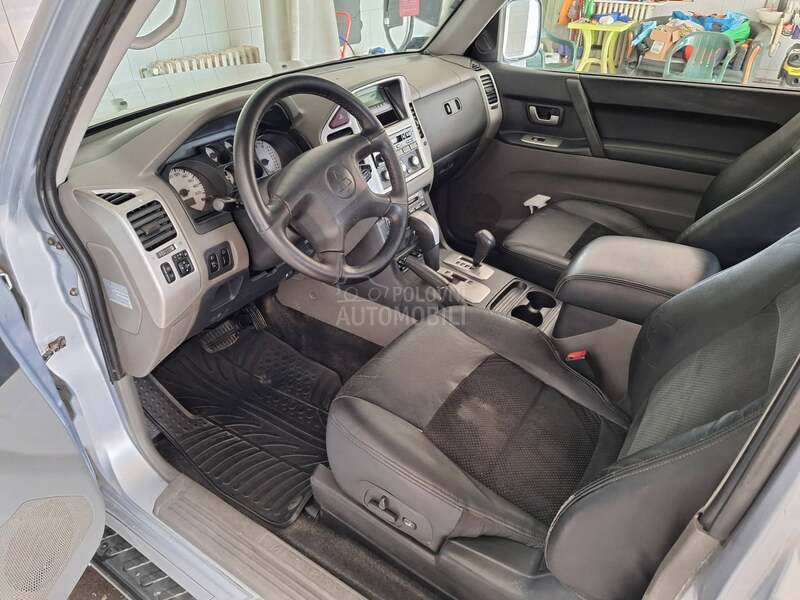 Mitsubishi Pajero 3.2 DID   N 1
