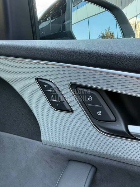 Audi Q8 S/pano/soft/HuD/360