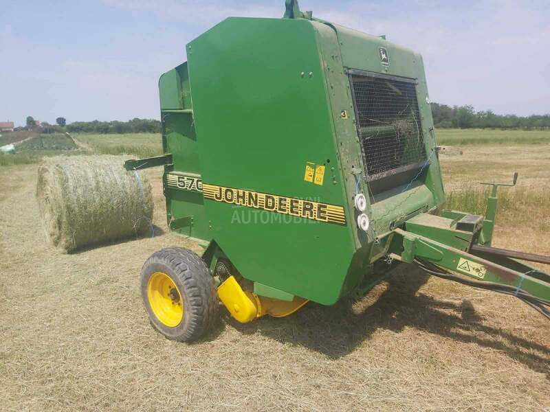 John Deere 570