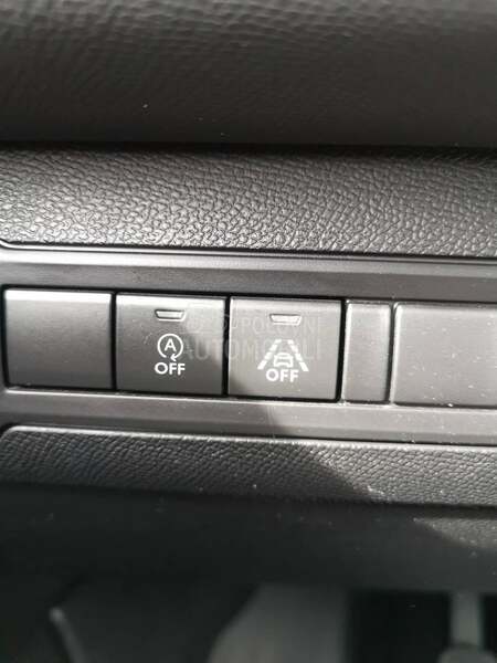 Peugeot 308 1.2 led/pan/kam