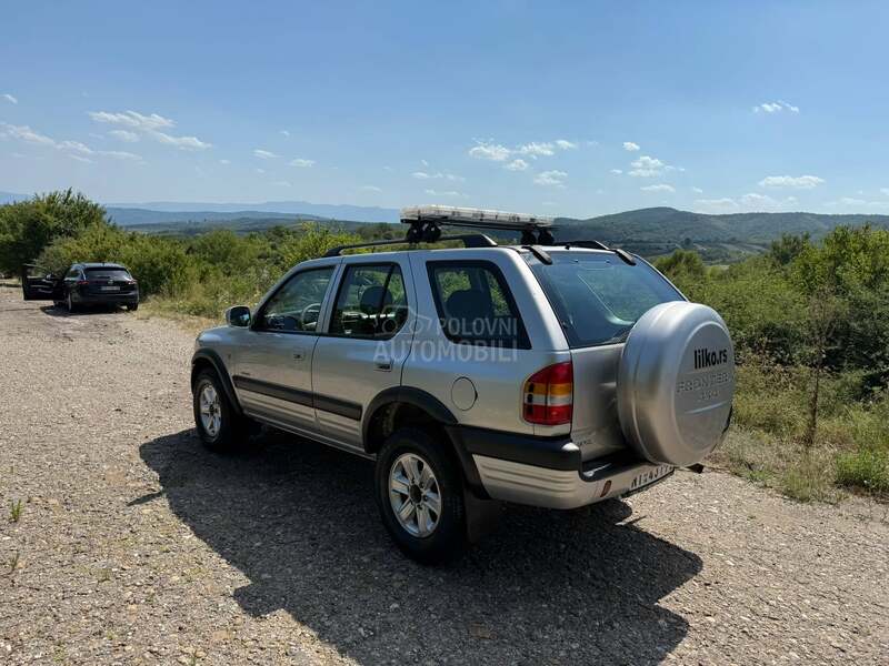 Opel Frontera CH