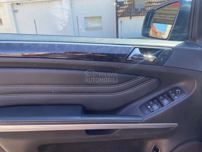 Mercedes Benz ML 350 Grand Edition