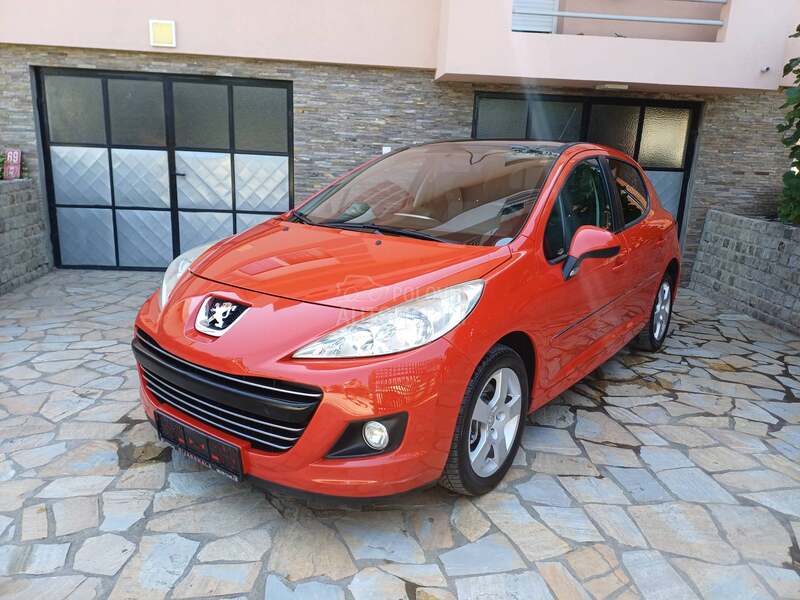 Peugeot 207 1.6 / SPORT / CH
