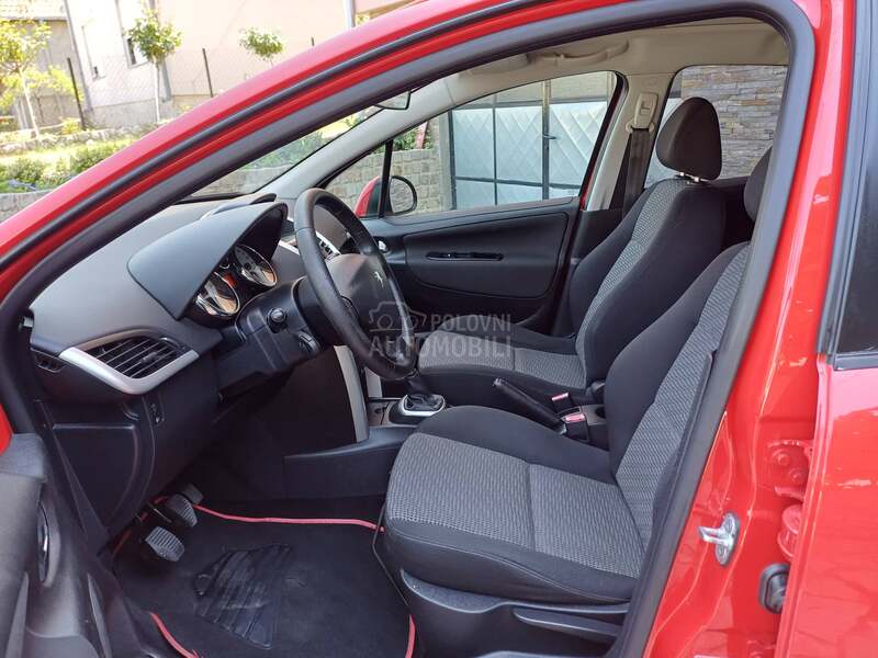 Peugeot 207 1.6 / SPORT / CH