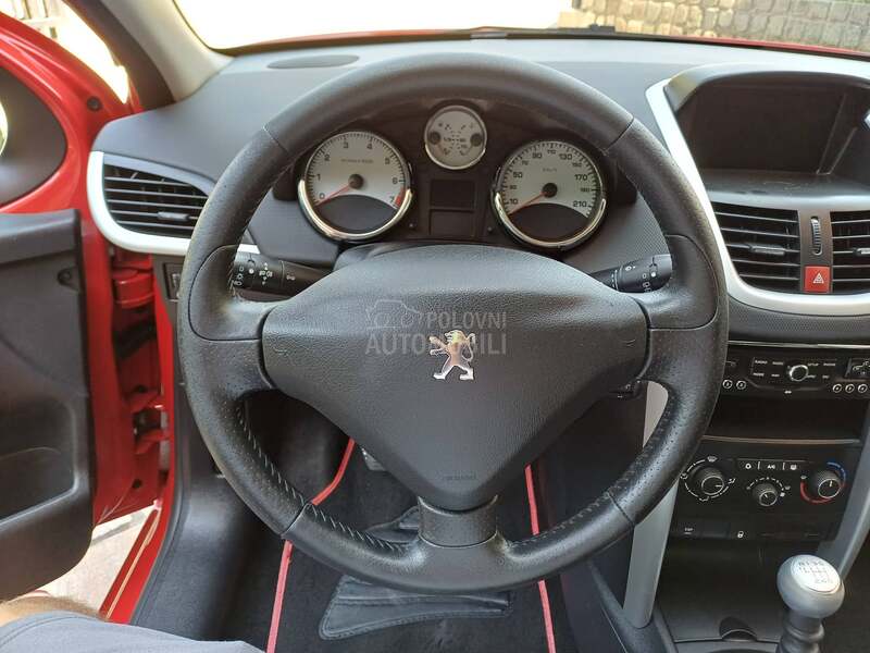 Peugeot 207 1.6 / SPORT / CH