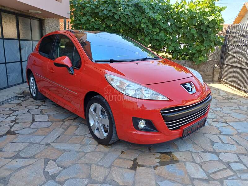Peugeot 207 1.6 / SPORT / CH